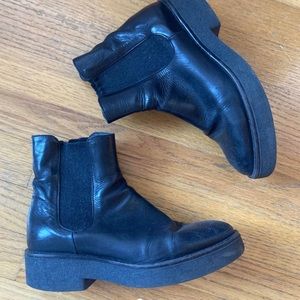 No 6 creeper boots